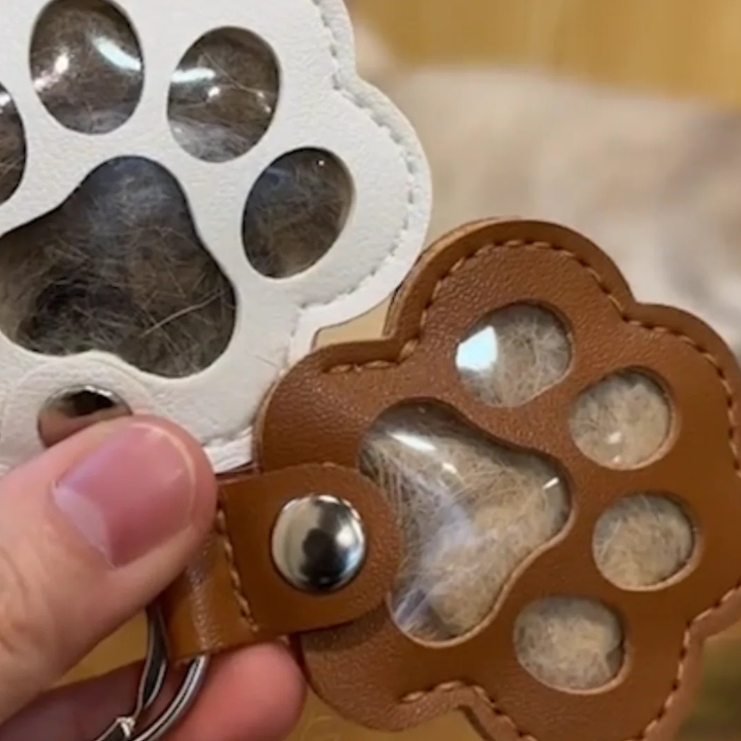 Pet Memorial Paw Keychain – Dog & Cat Fur Storage Leather Charm